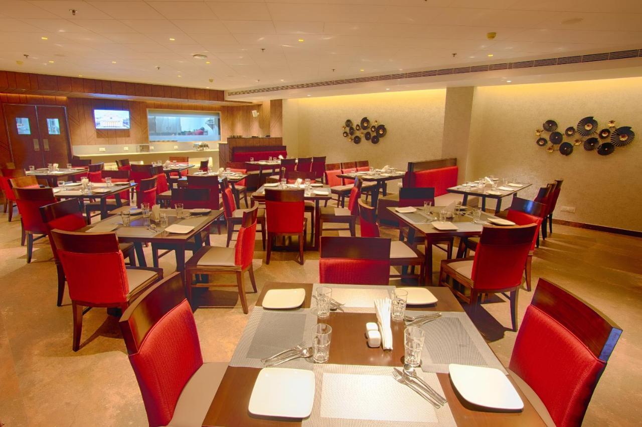 Sunhill Portico Hotell Siliguri Eksteriør bilde