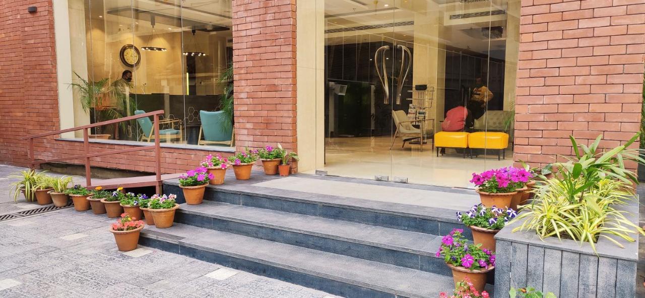 Sunhill Portico Hotell Siliguri Eksteriør bilde