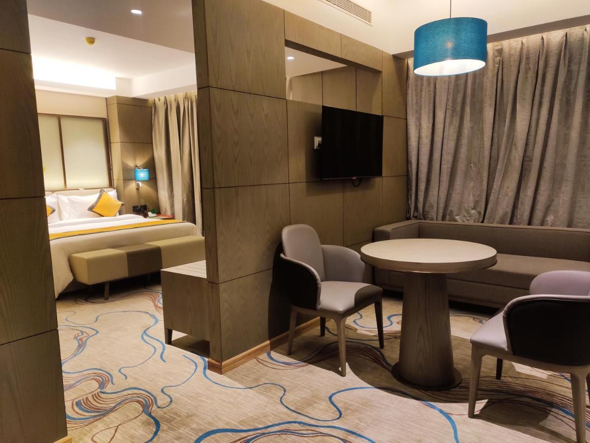 Sunhill Portico Hotell Siliguri Eksteriør bilde