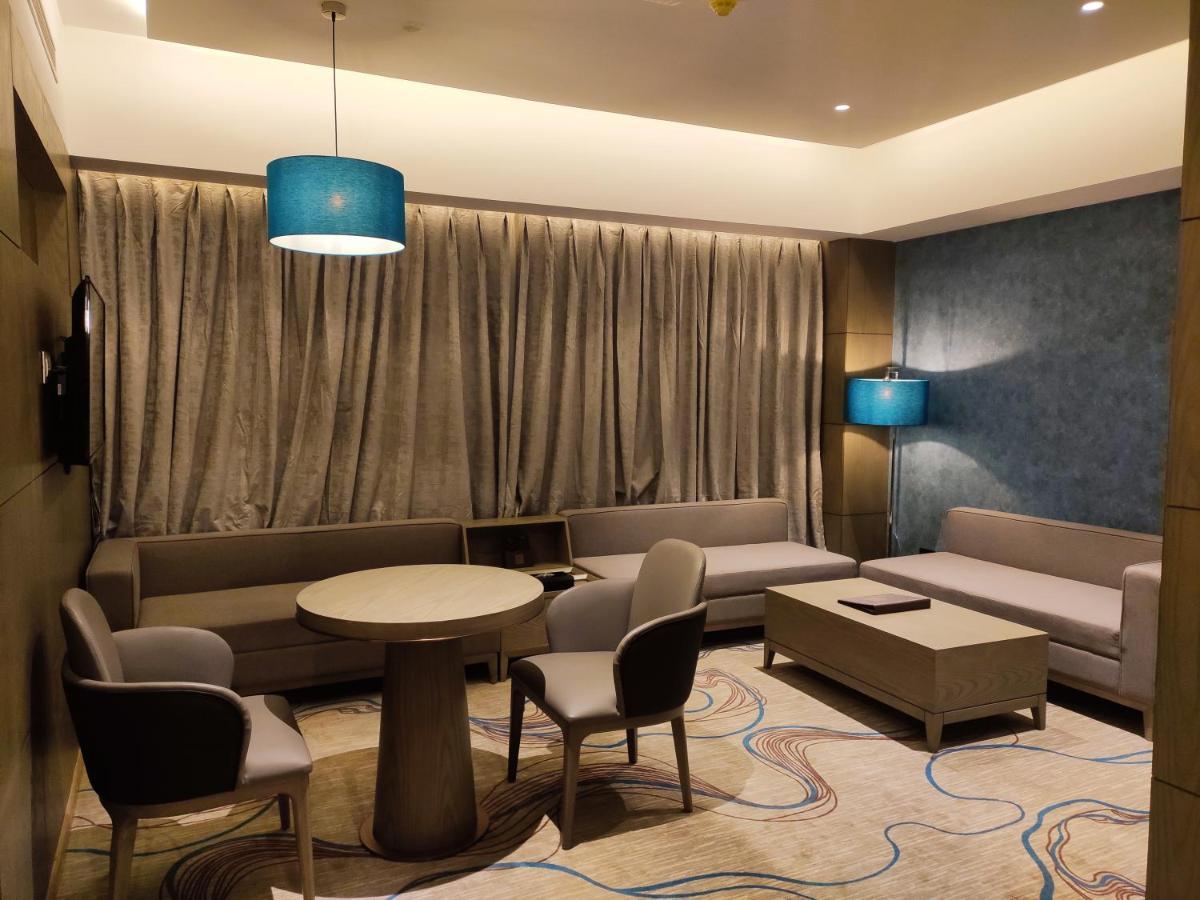 Sunhill Portico Hotell Siliguri Eksteriør bilde