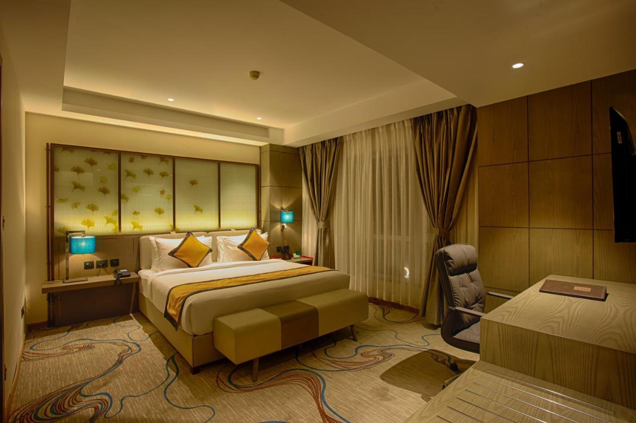 Sunhill Portico Hotell Siliguri Eksteriør bilde